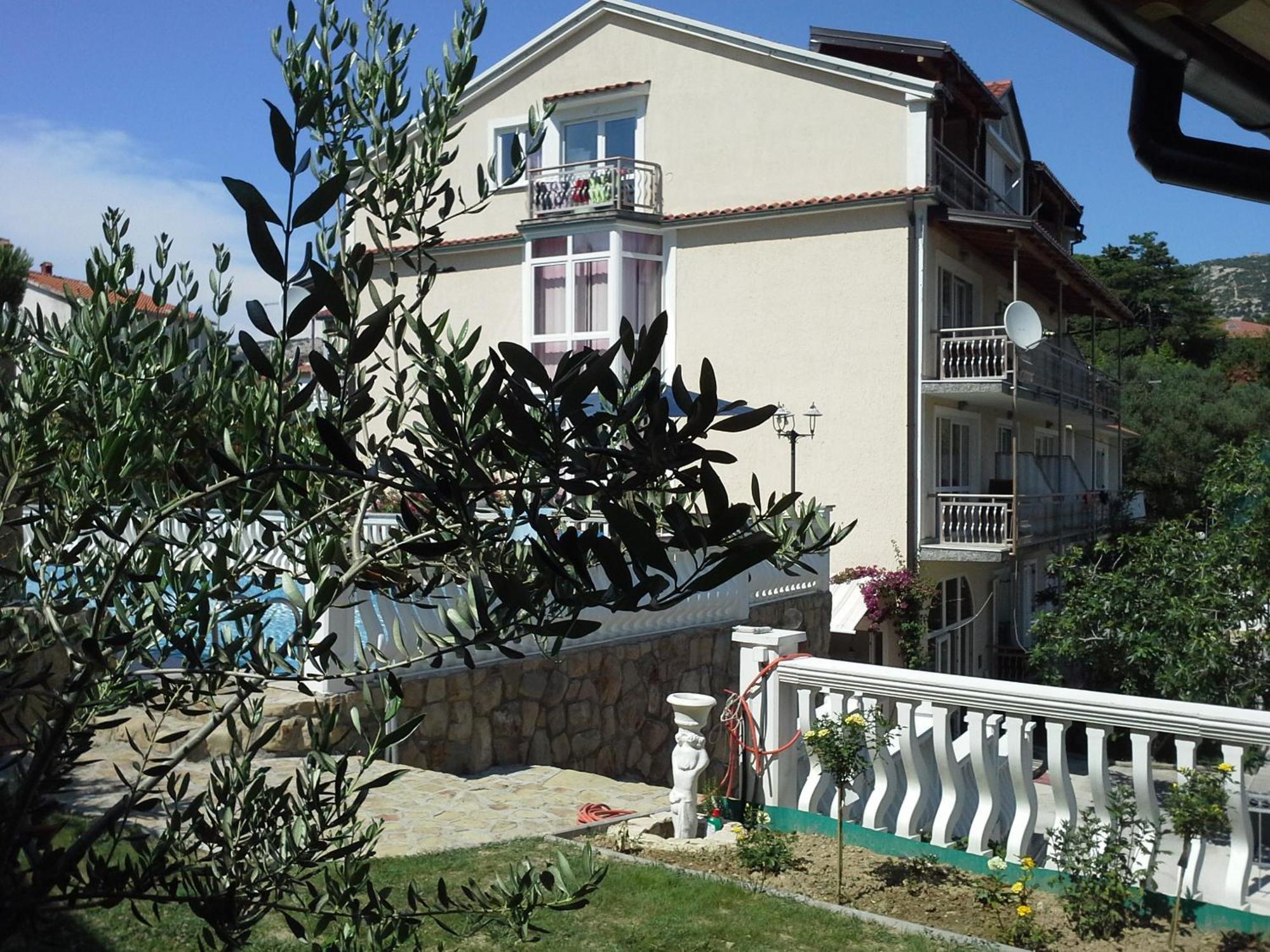 Apartments Happy Island Rab Rab Town Extérieur photo
